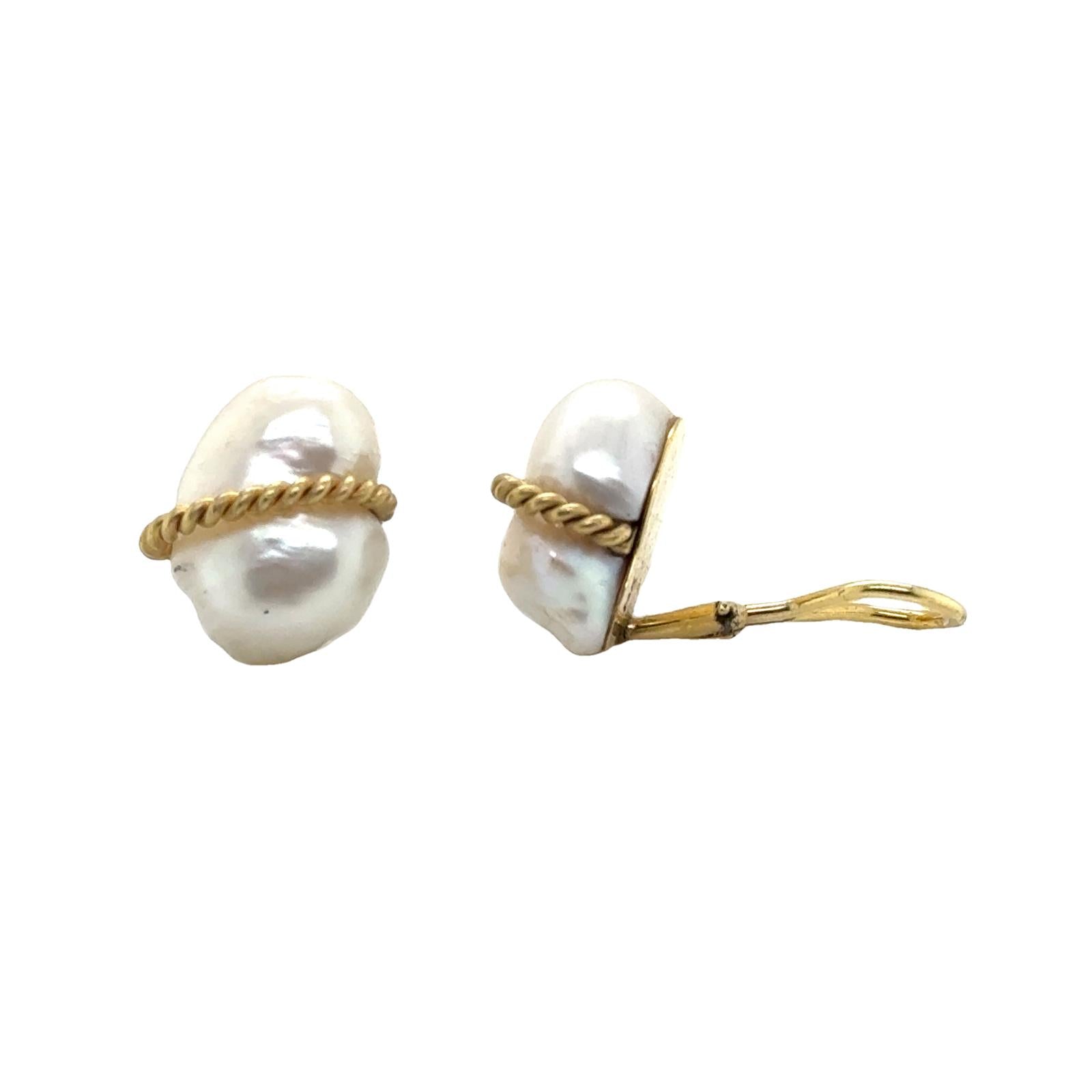 Maz Baroque Pearl 14 Karat Yellow Gold Ear-Clip Contemporary Earrings