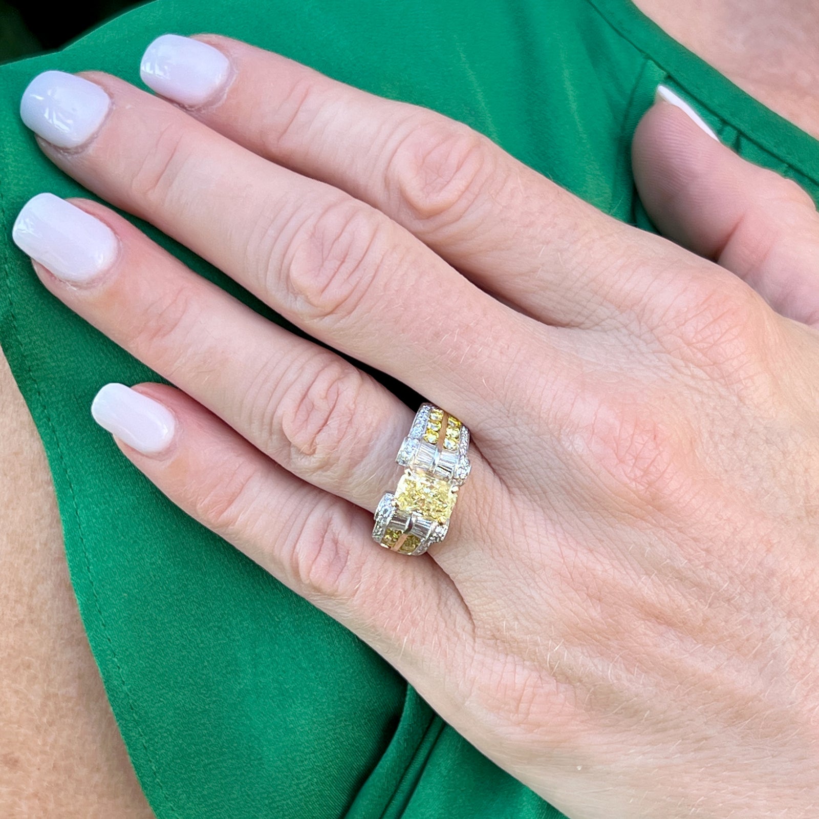 Wellendorf Blueberry Diamond Enamel Spinning Wedding Band Ring – Bardys  Estate Jewelry