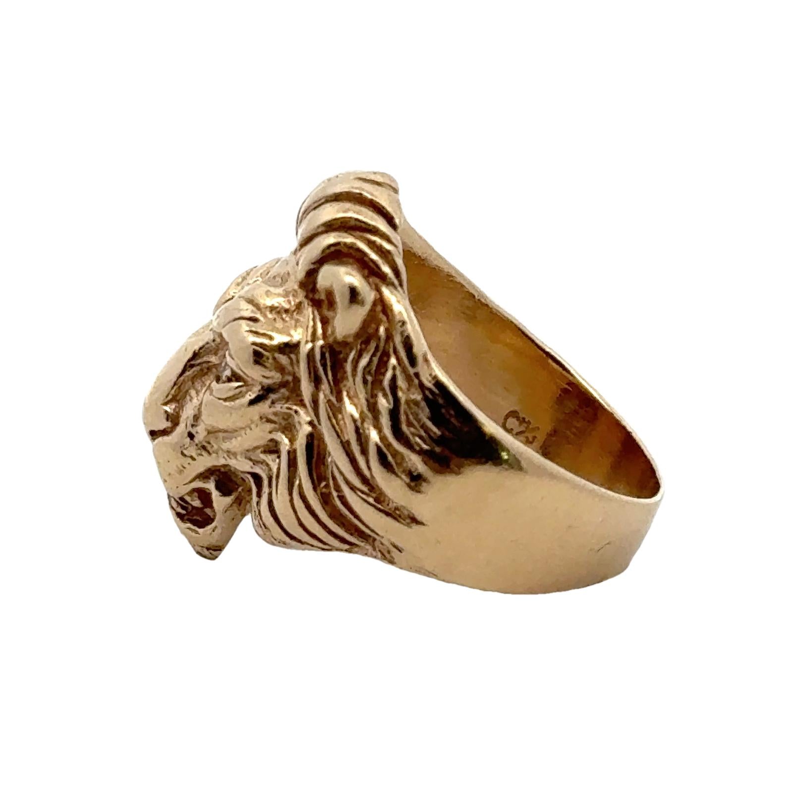 Diamond 14 Karat Yellow Gold Lion's Head Vintage Ring