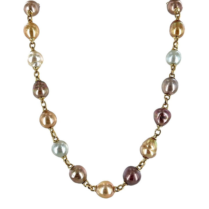 Yvel Satin Sea Tahitian Pearl 18 Karat Yellow Gold Necklace