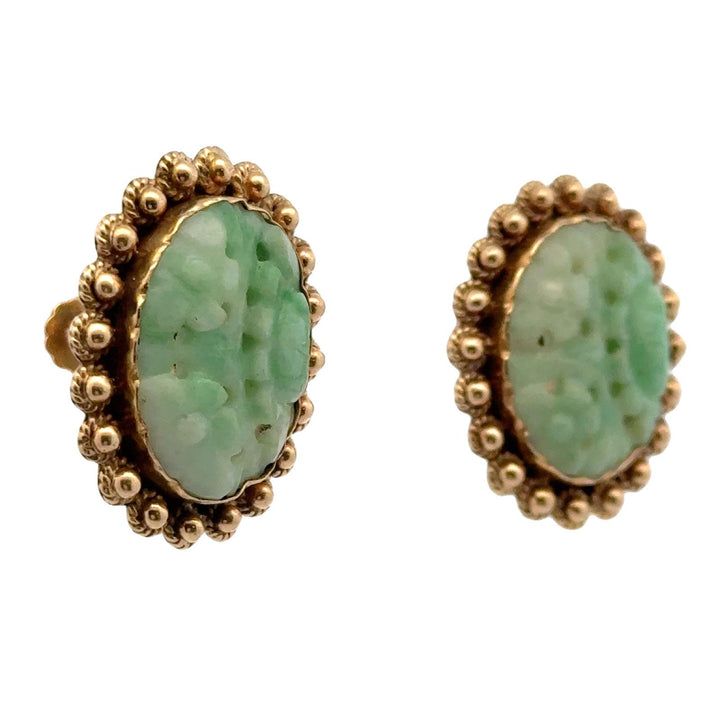 Mid-20th Century Carved Jade 14 Karat Yellow Gold Screw-Back Clip Earrings