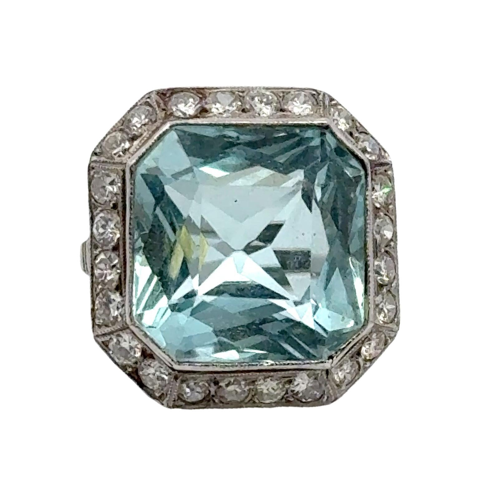 Mid-20th Century Aquamarine Diamond Platinum Cocktail Ring