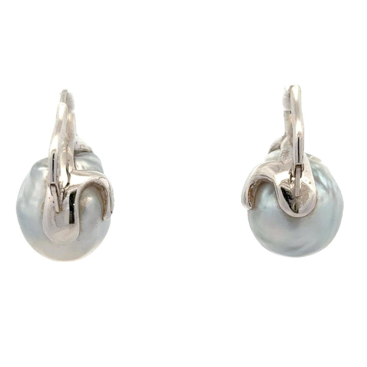 Diamond Baroque Pearl 18 Karat White Gold Drop Earrings