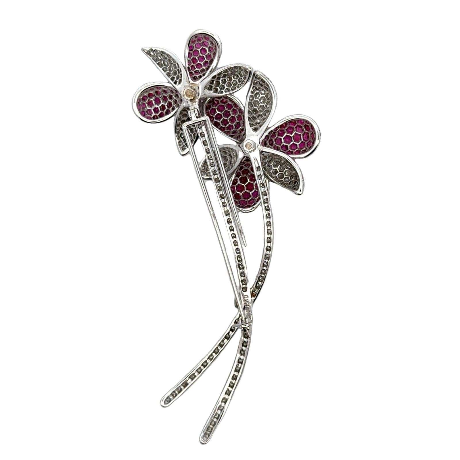 Diamond Ruby Floral 18 Karat White Gold Vintage Brooch