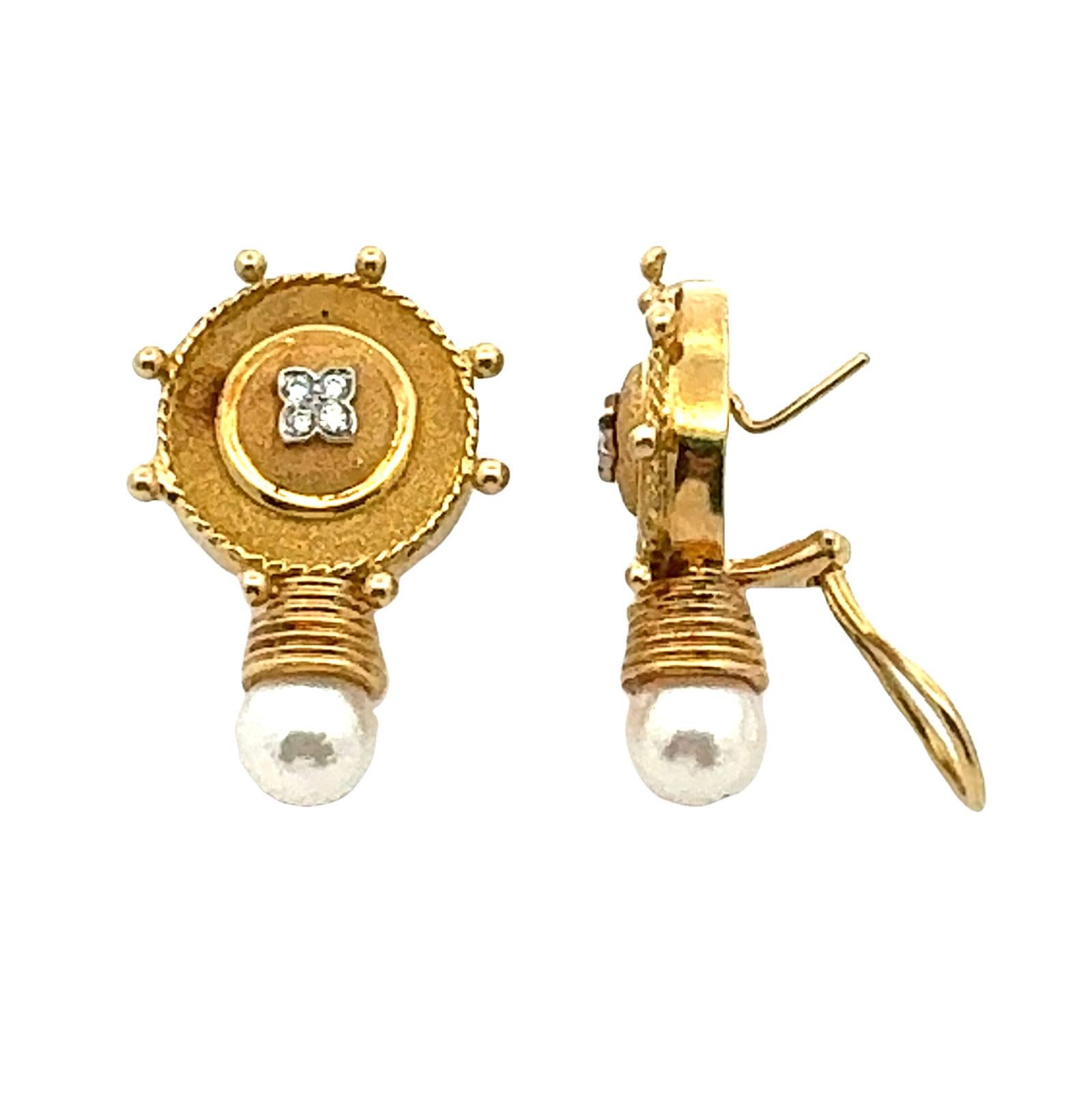 Diamond 18 Karat Yellow Gold Pearl Drop Leverback Modern Earrings