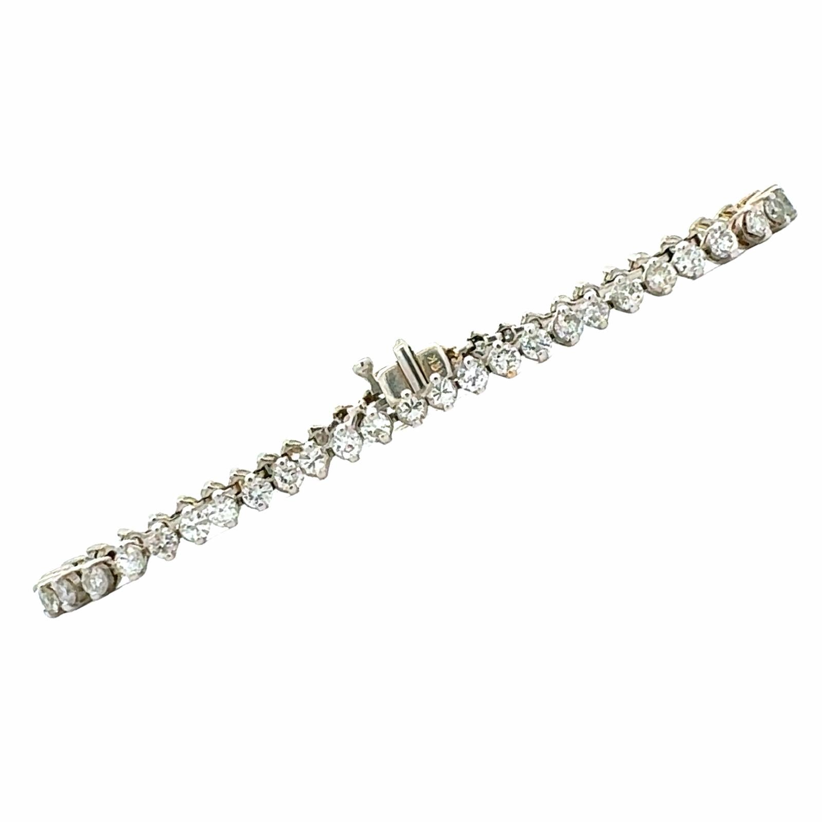 3.30 CTW Diamond 18 Karat White Gold Tennis Bracelet