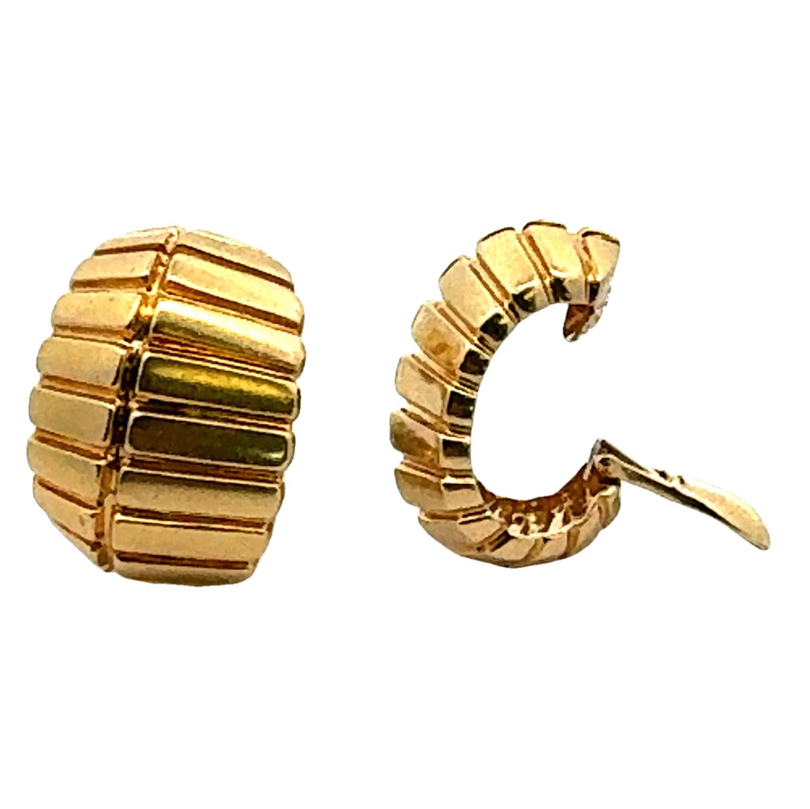 David Webb Ribbed 18 Karat Yellow Gold Contemporary Earclip Earrings