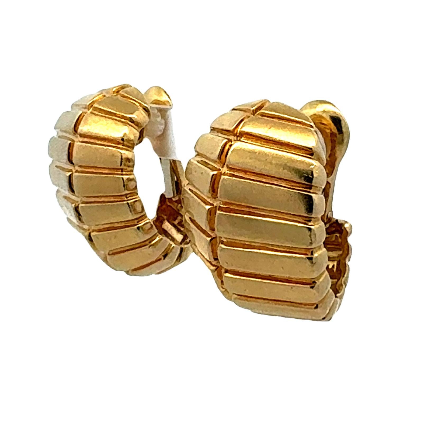 David Webb Ribbed 18 Karat Yellow Gold Contemporary Earclip Earrings