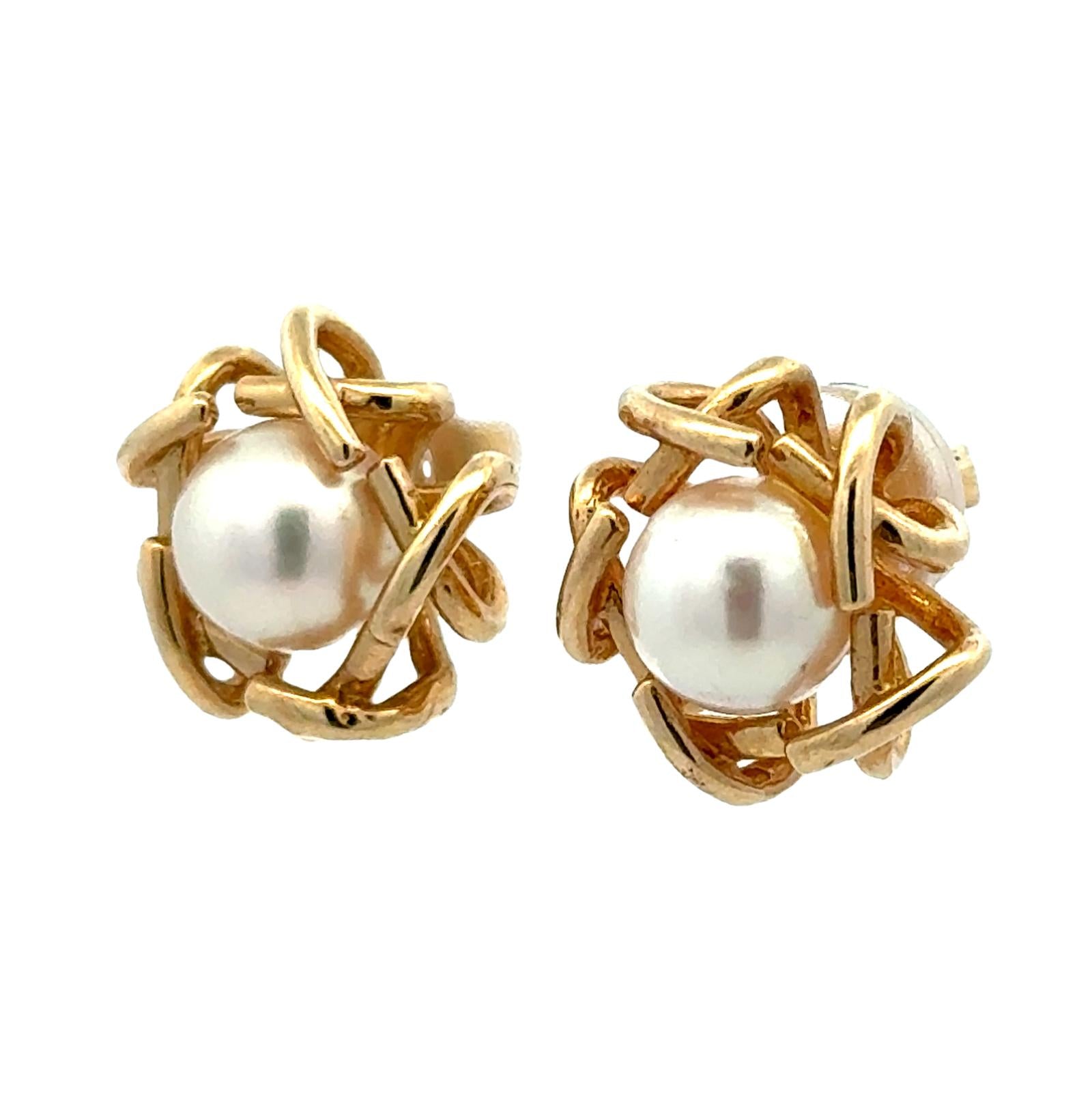 Cultured Pearl 14 Karat Yellow Gold Stud Circular Earrings