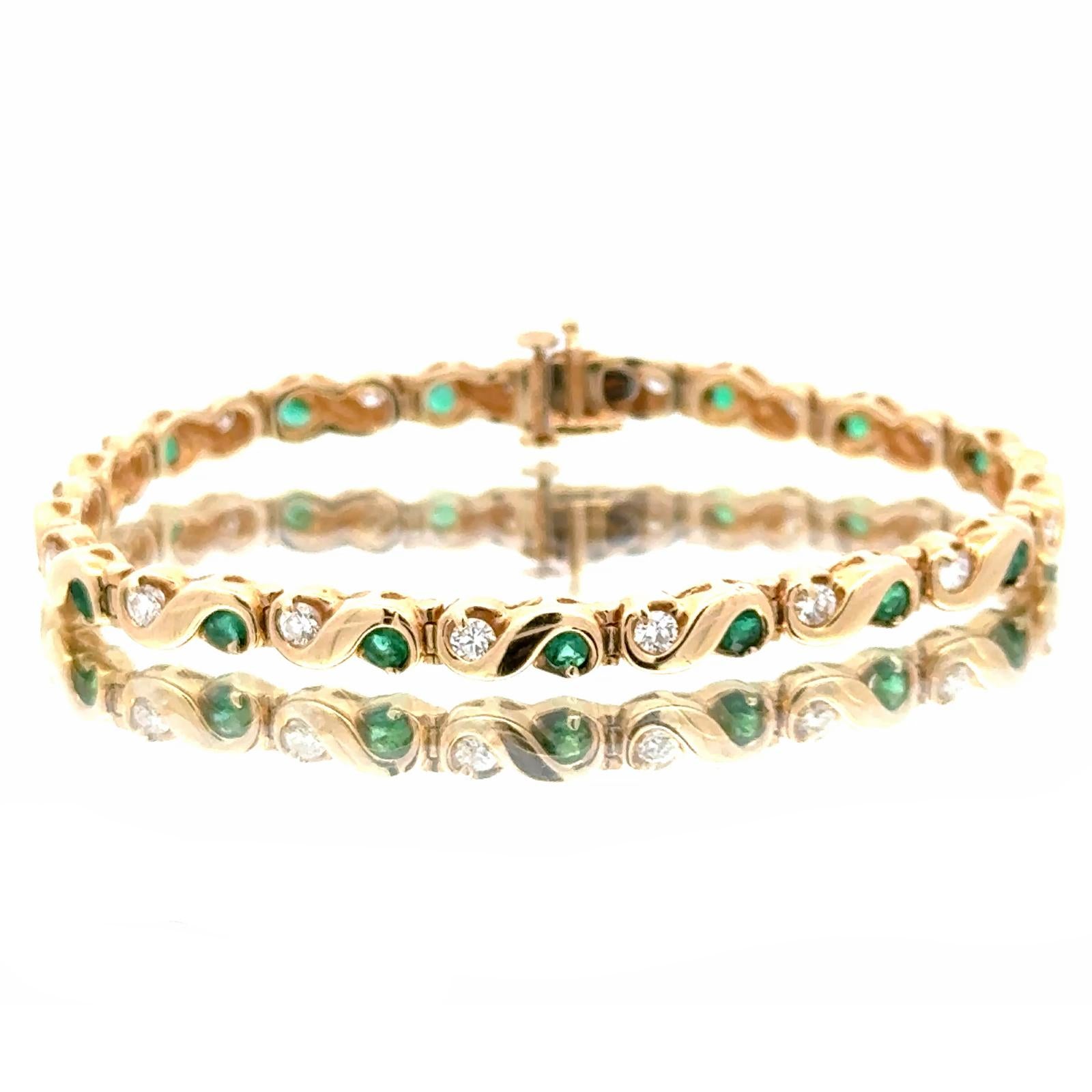 Emerald Diamond 14 Karat Yellow Gold Link 7 Inch Bracelet