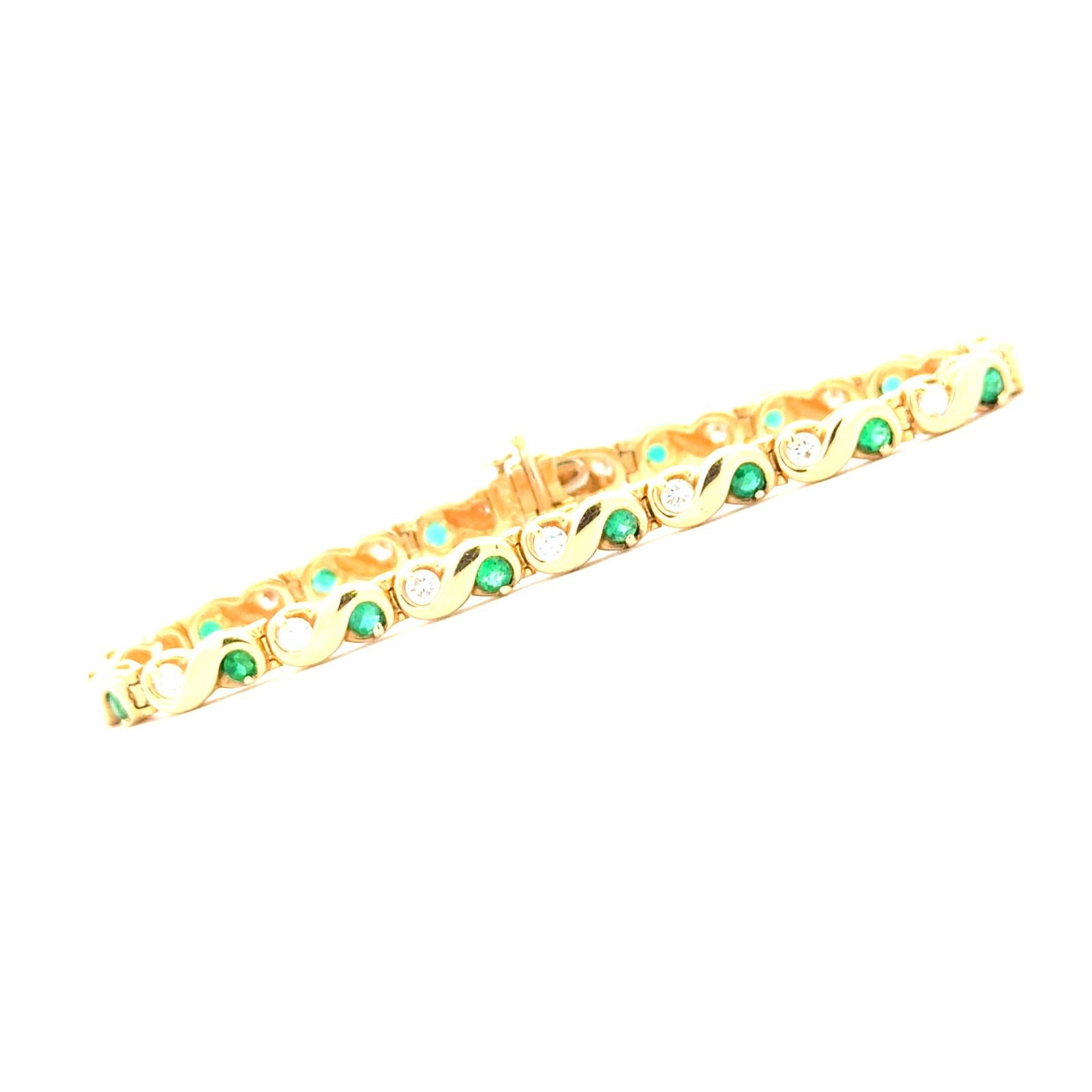 Emerald Diamond 14 Karat Yellow Gold Link 7 Inch Bracelet