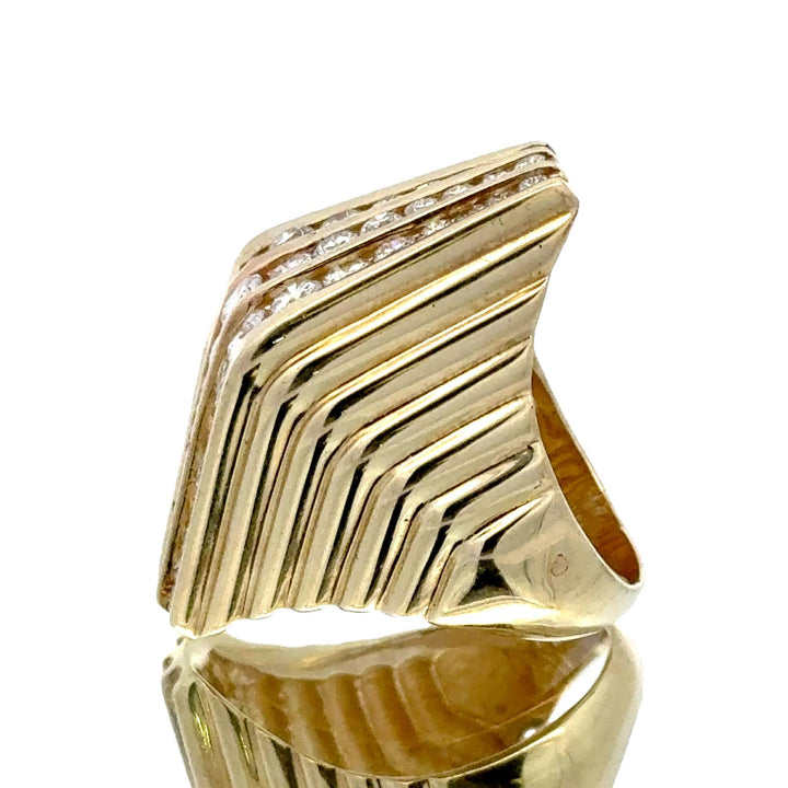 Late-20th Century Diamond Ribbed 14K Yellow Gold Vintage Pyramid Cocktail Ring