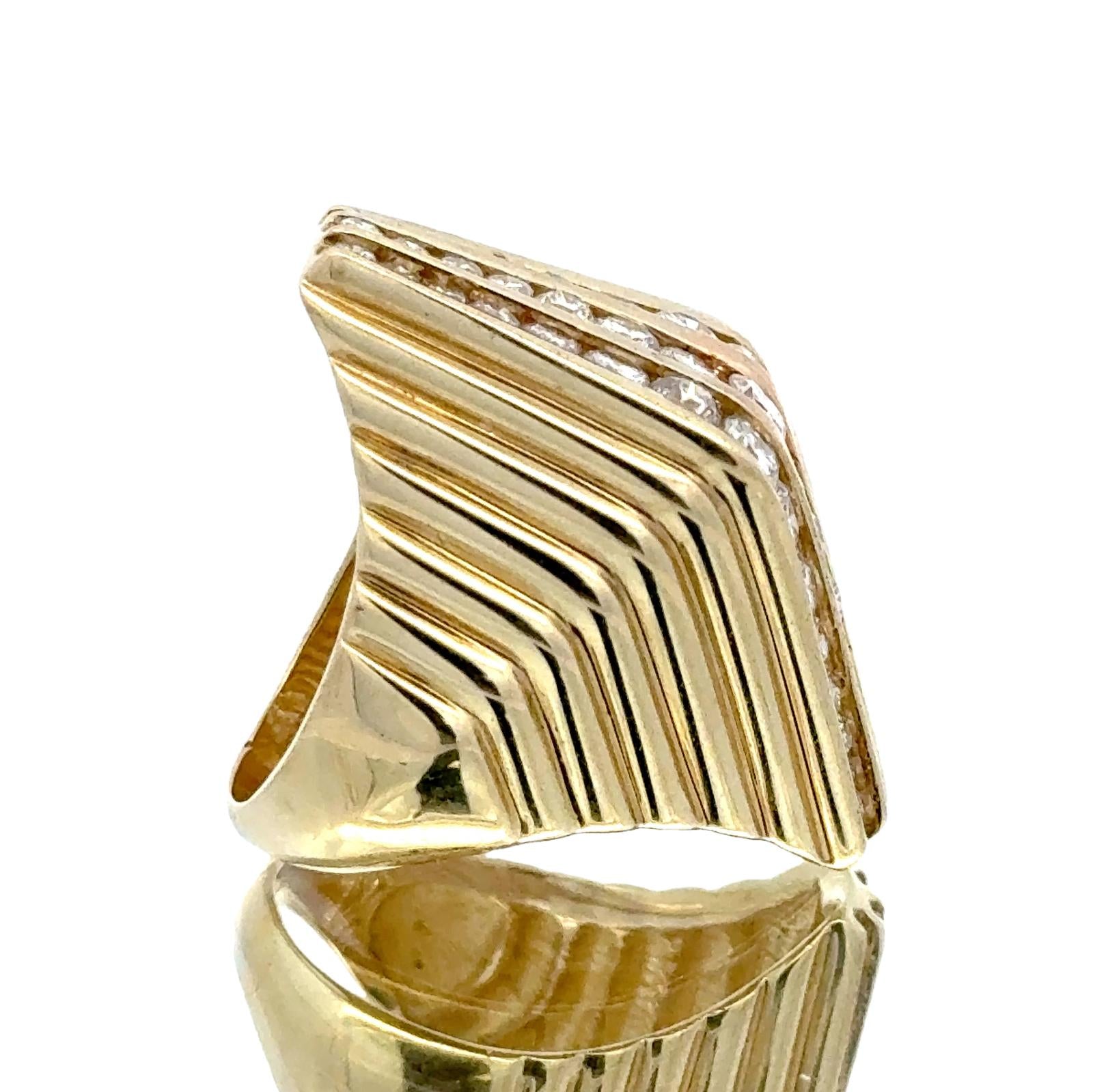 Late-20th Century Diamond Ribbed 14K Yellow Gold Vintage Pyramid Cocktail Ring