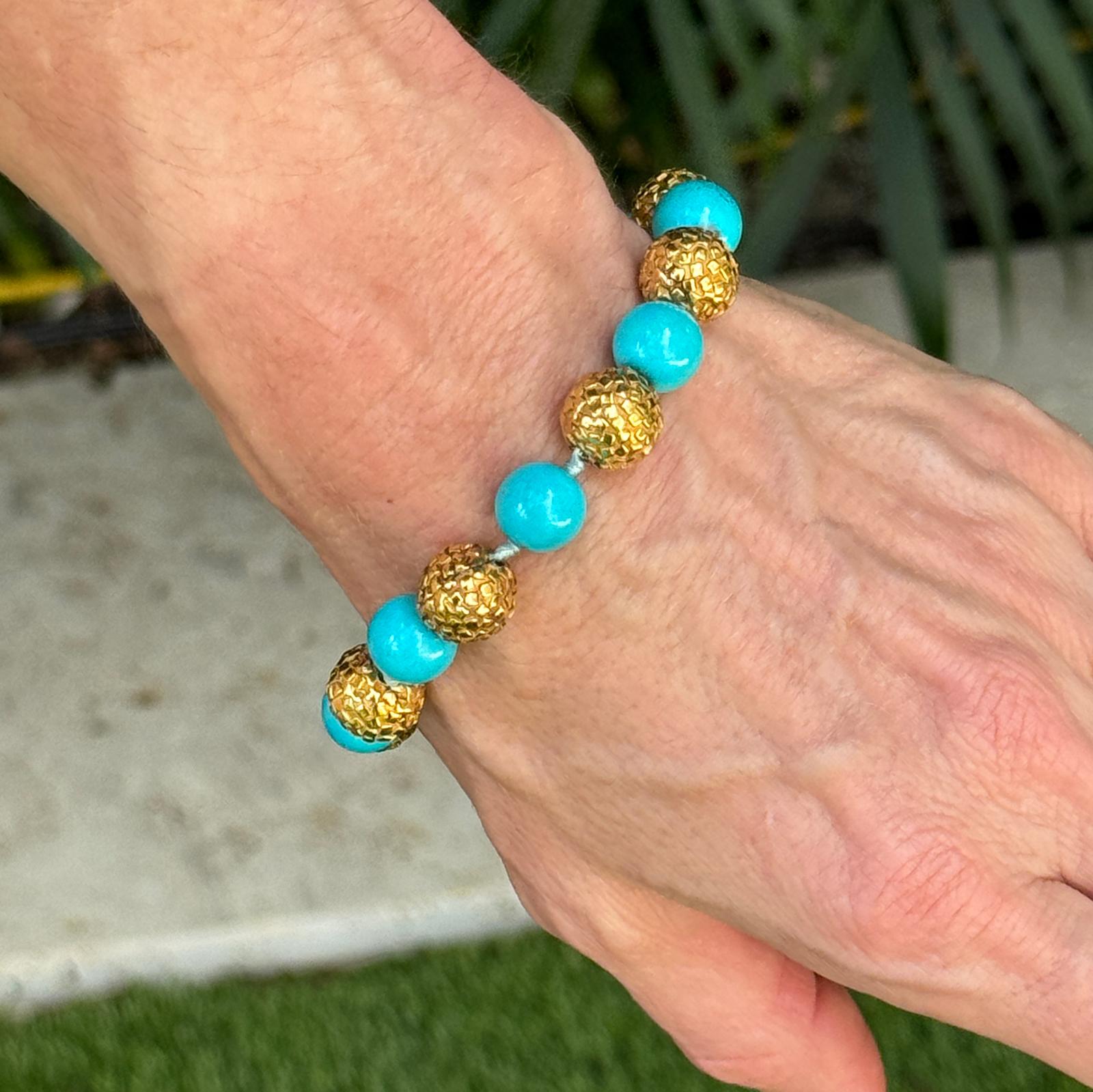 Turquoise Bead 18 Karat Textured Yellow Gold Bead Vintage Bracelet