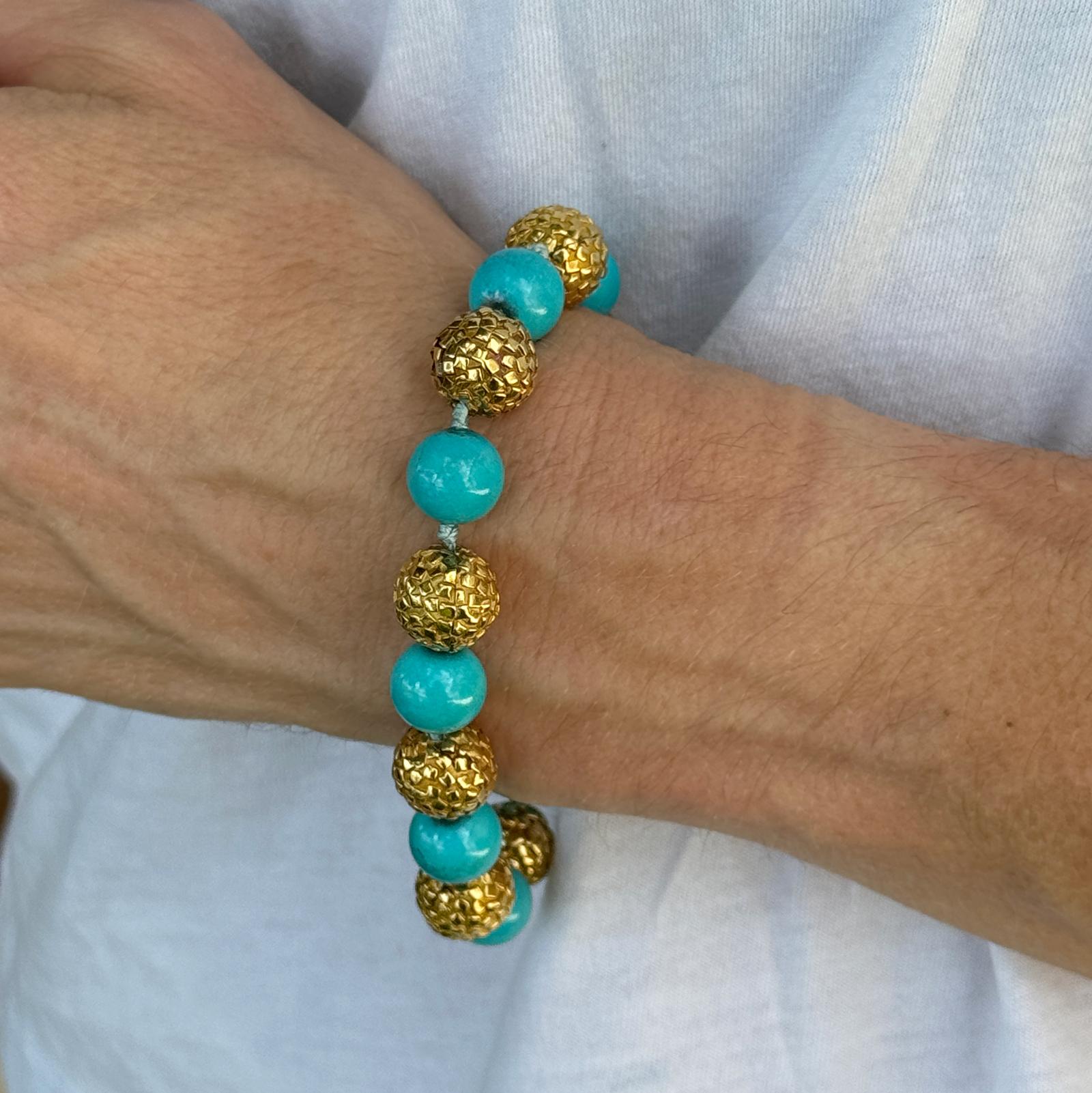 Turquoise Bead 18 Karat Textured Yellow Gold Bead Vintage Bracelet