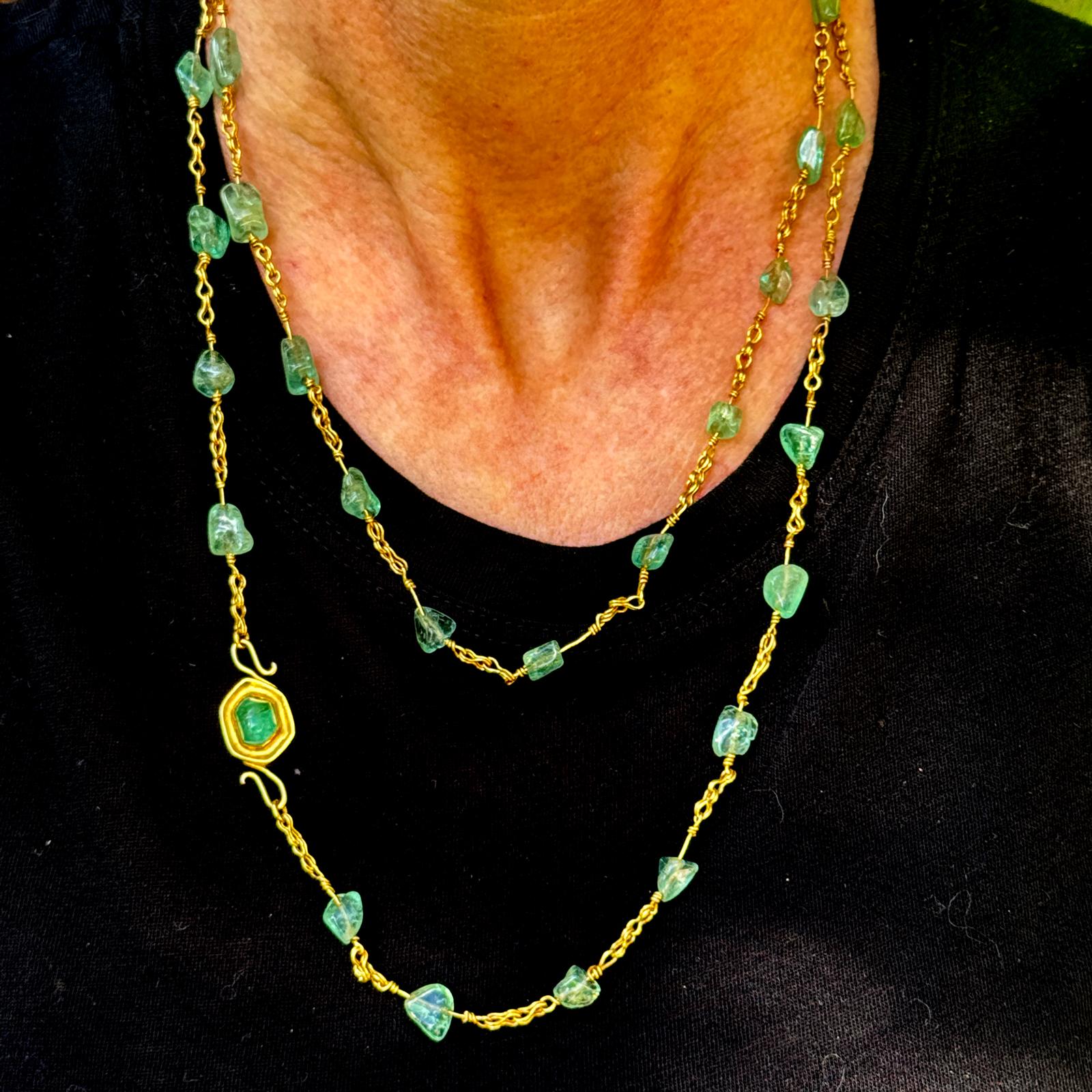 Late 20th Century 22-Karat Polished Emerald 40 Inch Link Necklace.