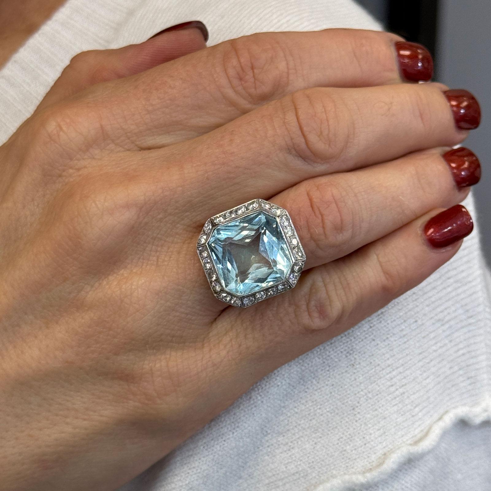 Mid-20th Century Aquamarine Diamond Platinum Cocktail Ring