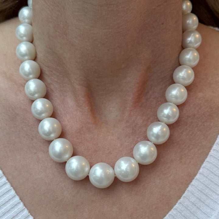 South Sea Pearl Diamond Necklace 18 Karat White Gold Ball Clasp 16.5 Inches