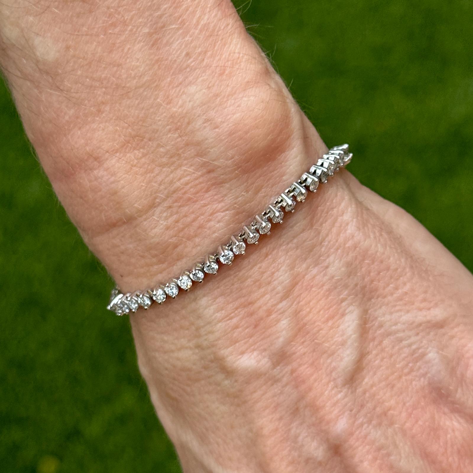 3.30 CTW Diamond 18 Karat White Gold Tennis Bracelet