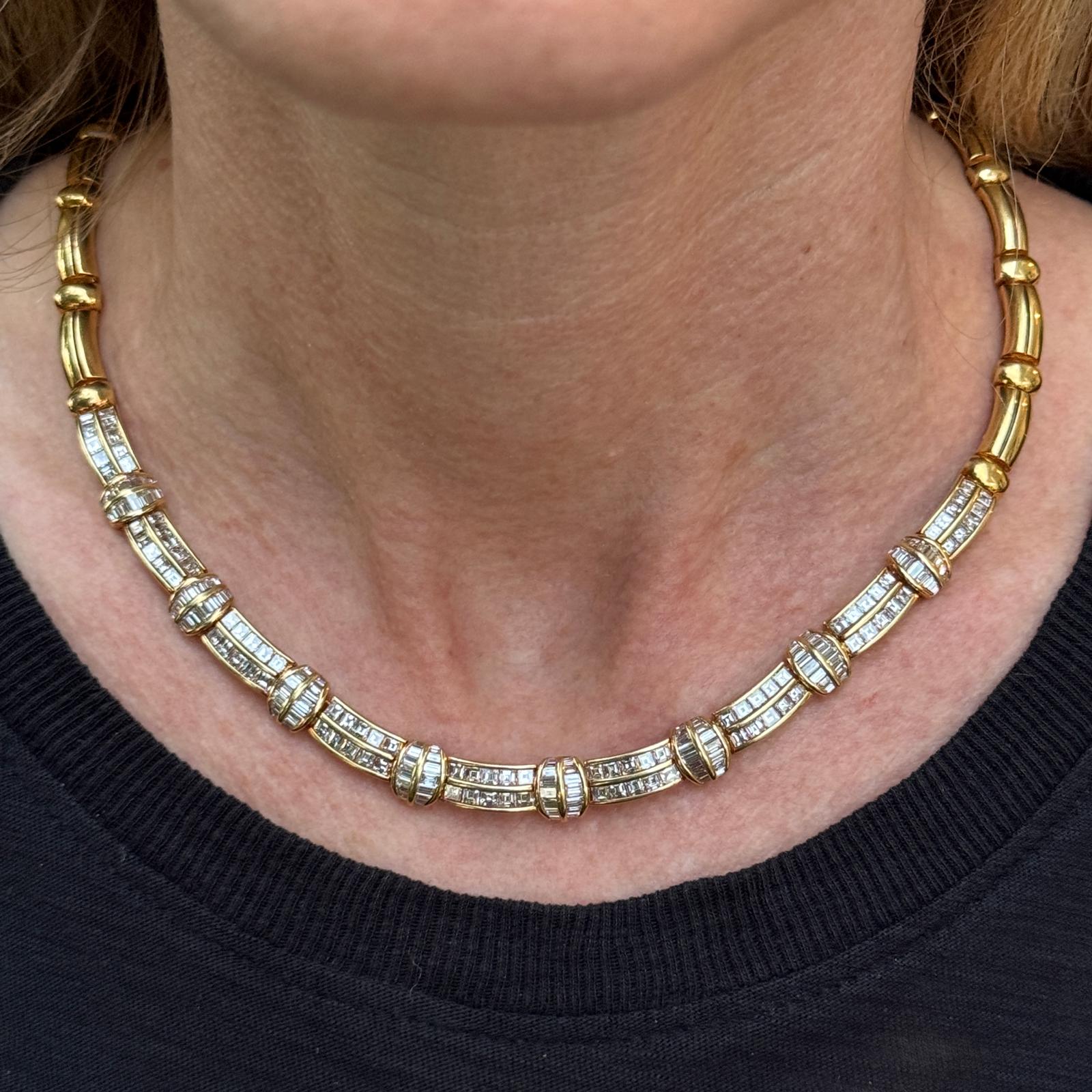 Late-20th Century Diamond 18 Karat Yellow Gold Ribbed Collar Necklace