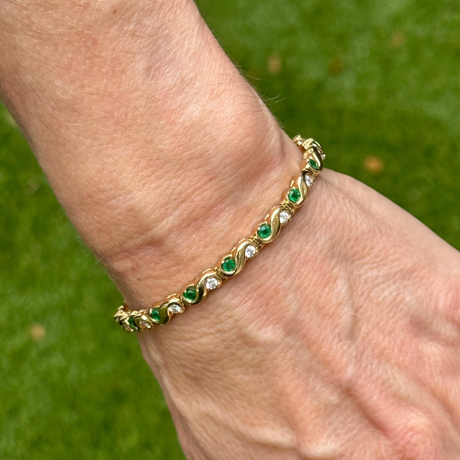 Emerald Diamond 14 Karat Yellow Gold Link 7 Inch Bracelet