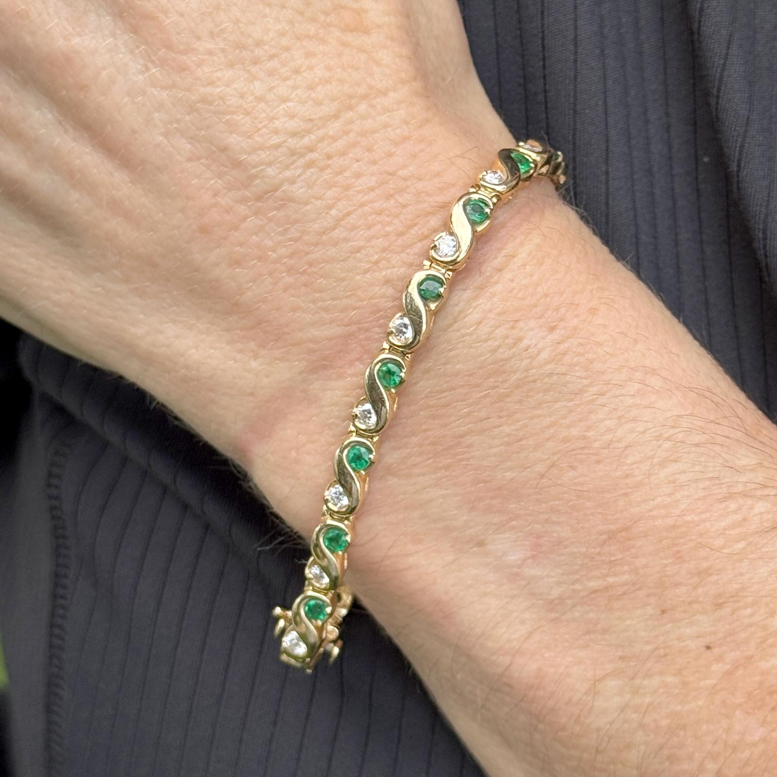 Emerald Diamond 14 Karat Yellow Gold Link 7 Inch Bracelet