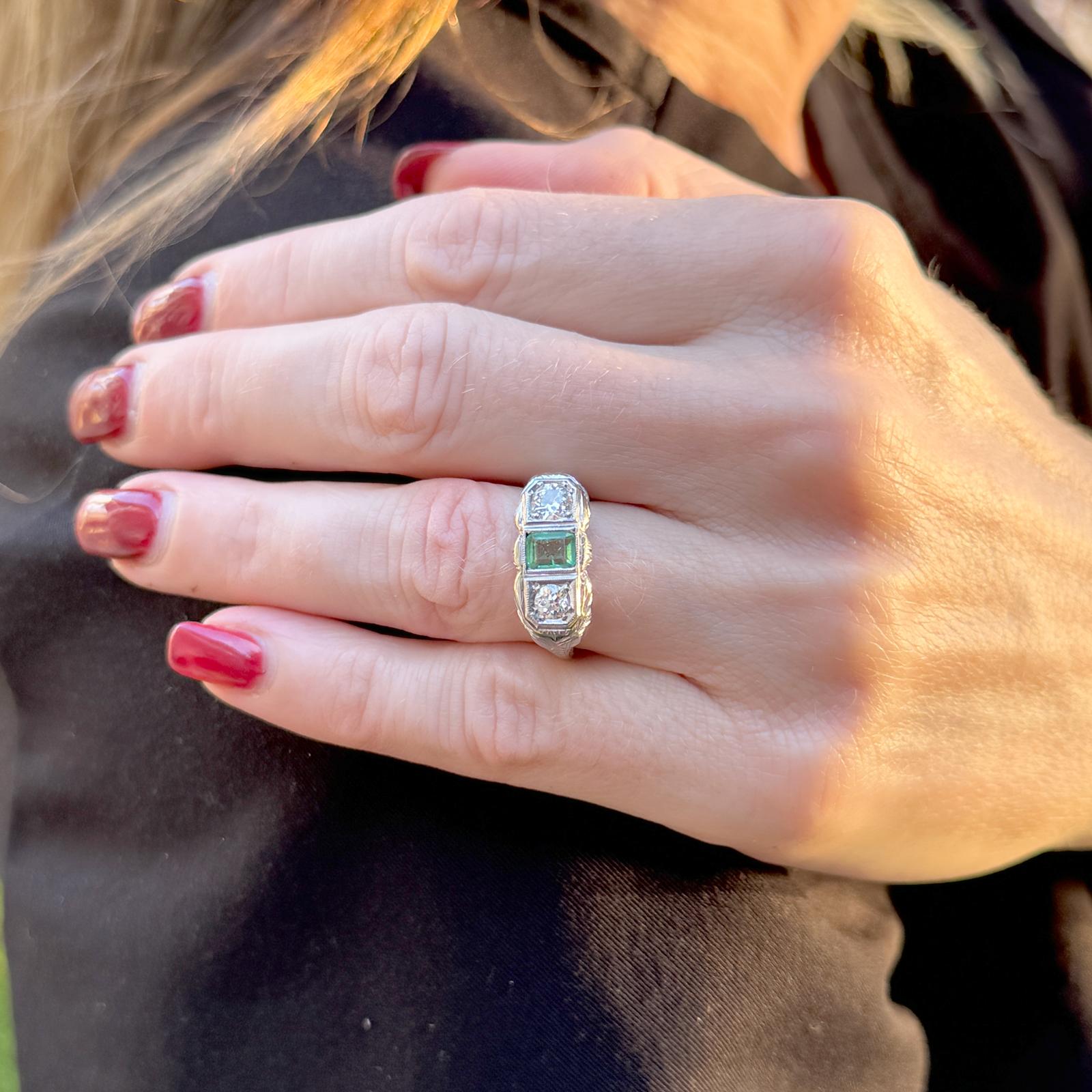 Art Deco Emerald Old European Cut Diamond 18 Karat White Gold Ring