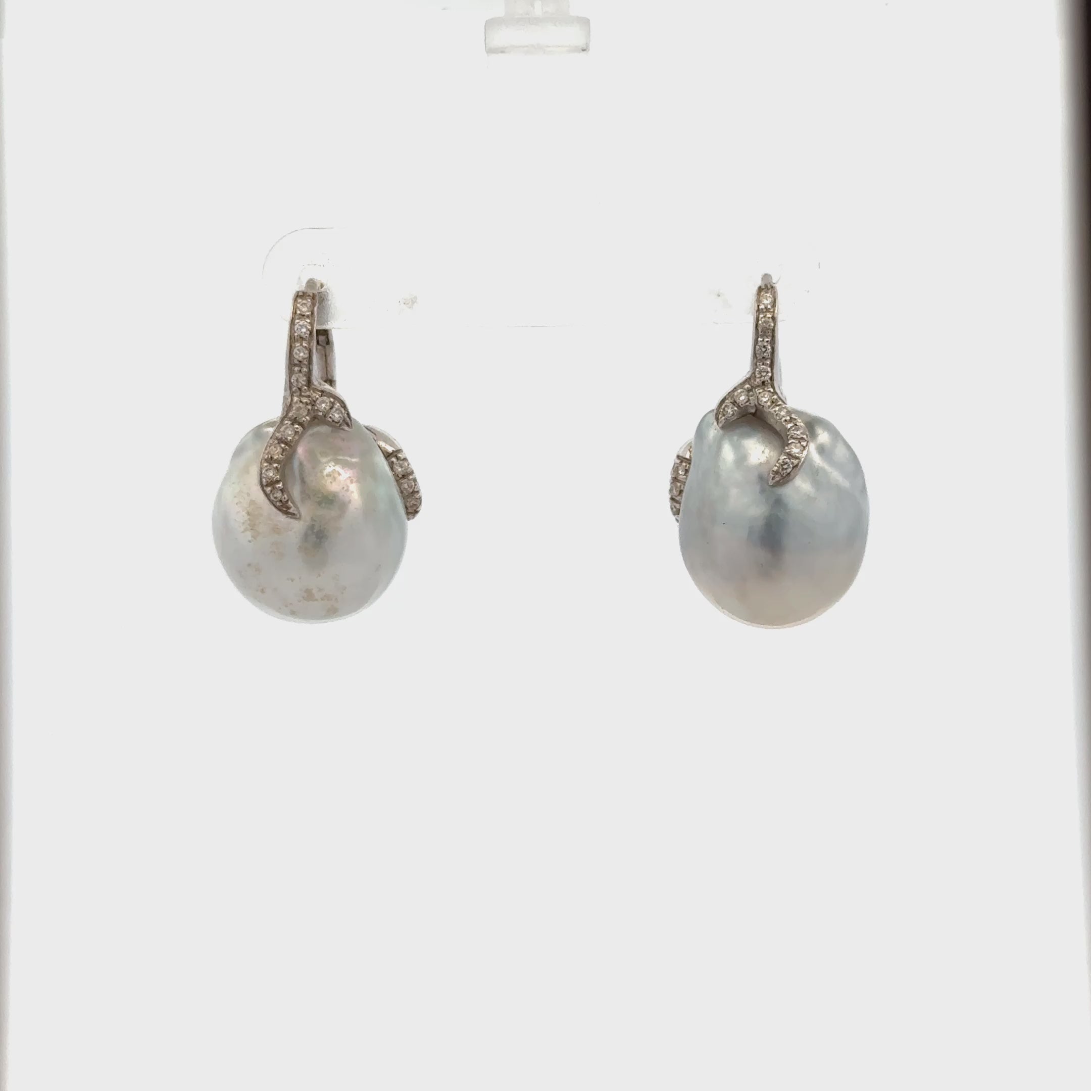 Diamond Baroque Pearl 18 Karat White Gold Drop Earrings