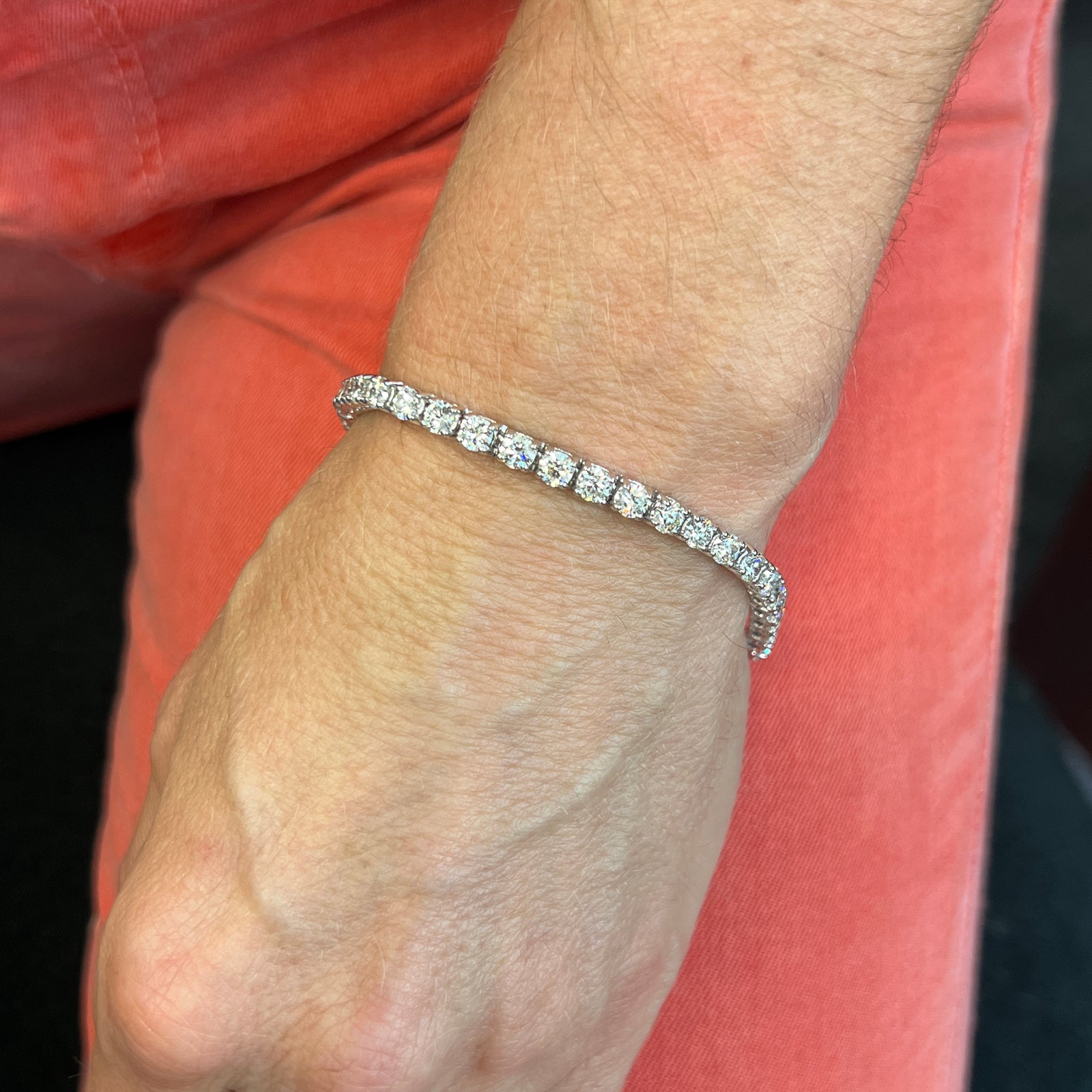 8.10 CTW Diamond 14 Karat White Gold Modern Tennis Bracelet New