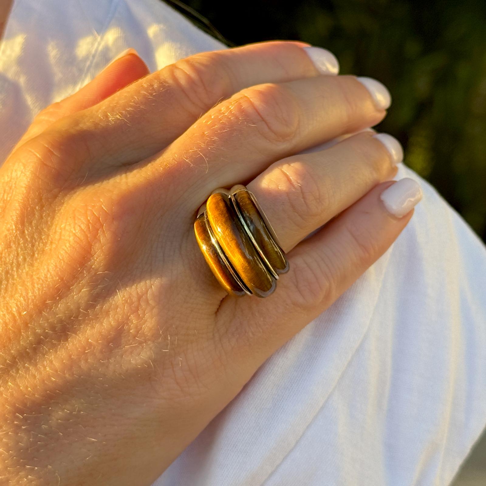 1970's Tiger's Eye Gemstone 18 Karat Yellow Gold Contemporary Dome Ring